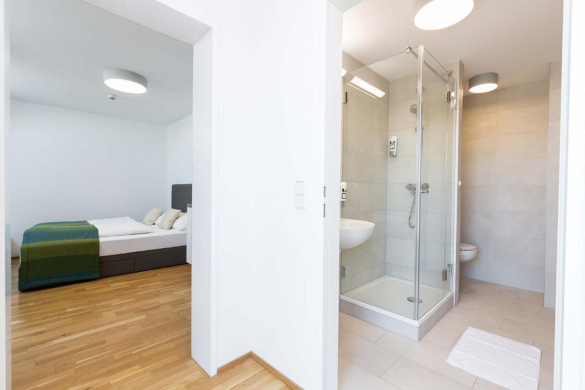 Smart Living - Hauptbahnhof - Self Check-in 4* Vienna