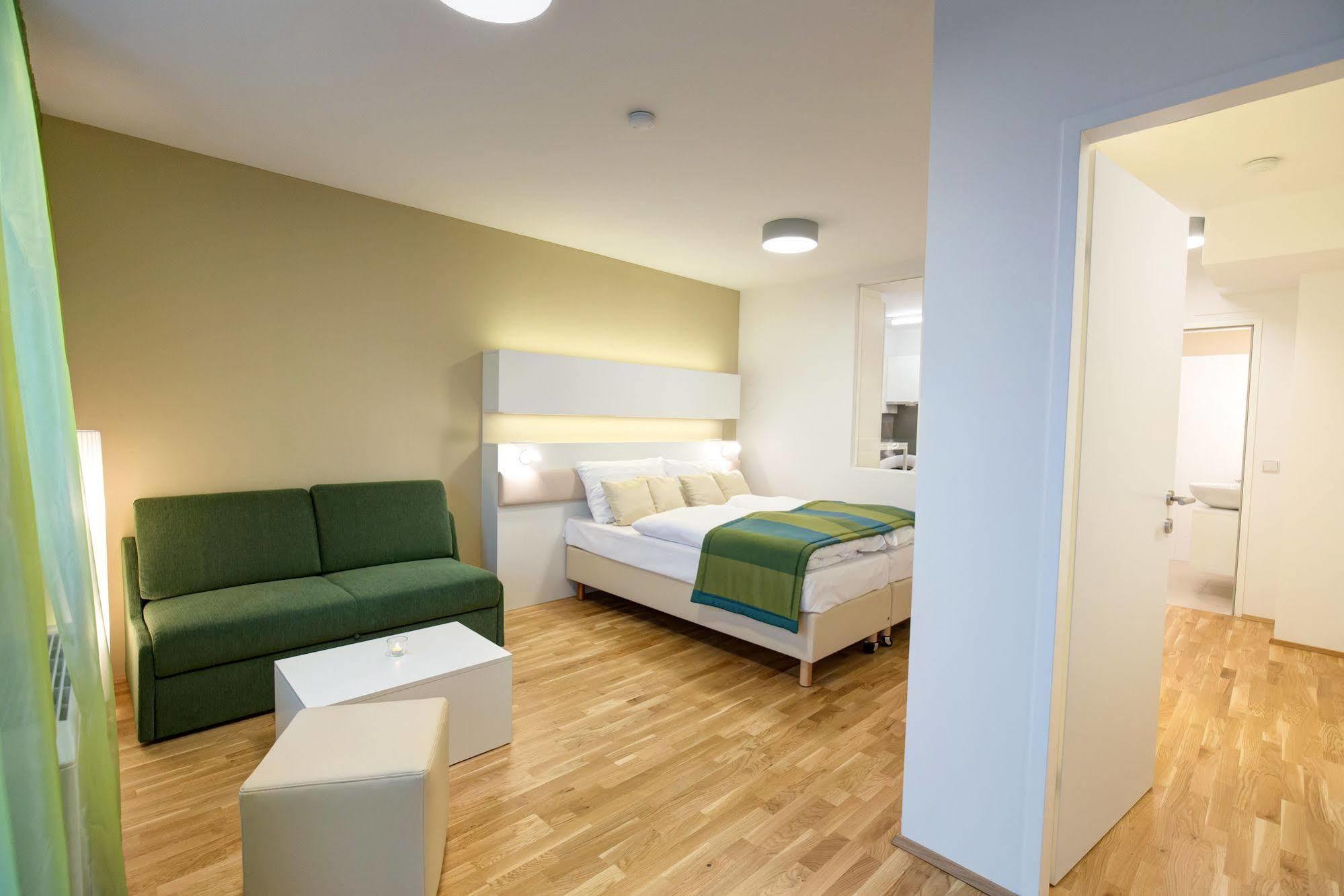 Smart Living - Hauptbahnhof - Self Check-in 4* Vienna
